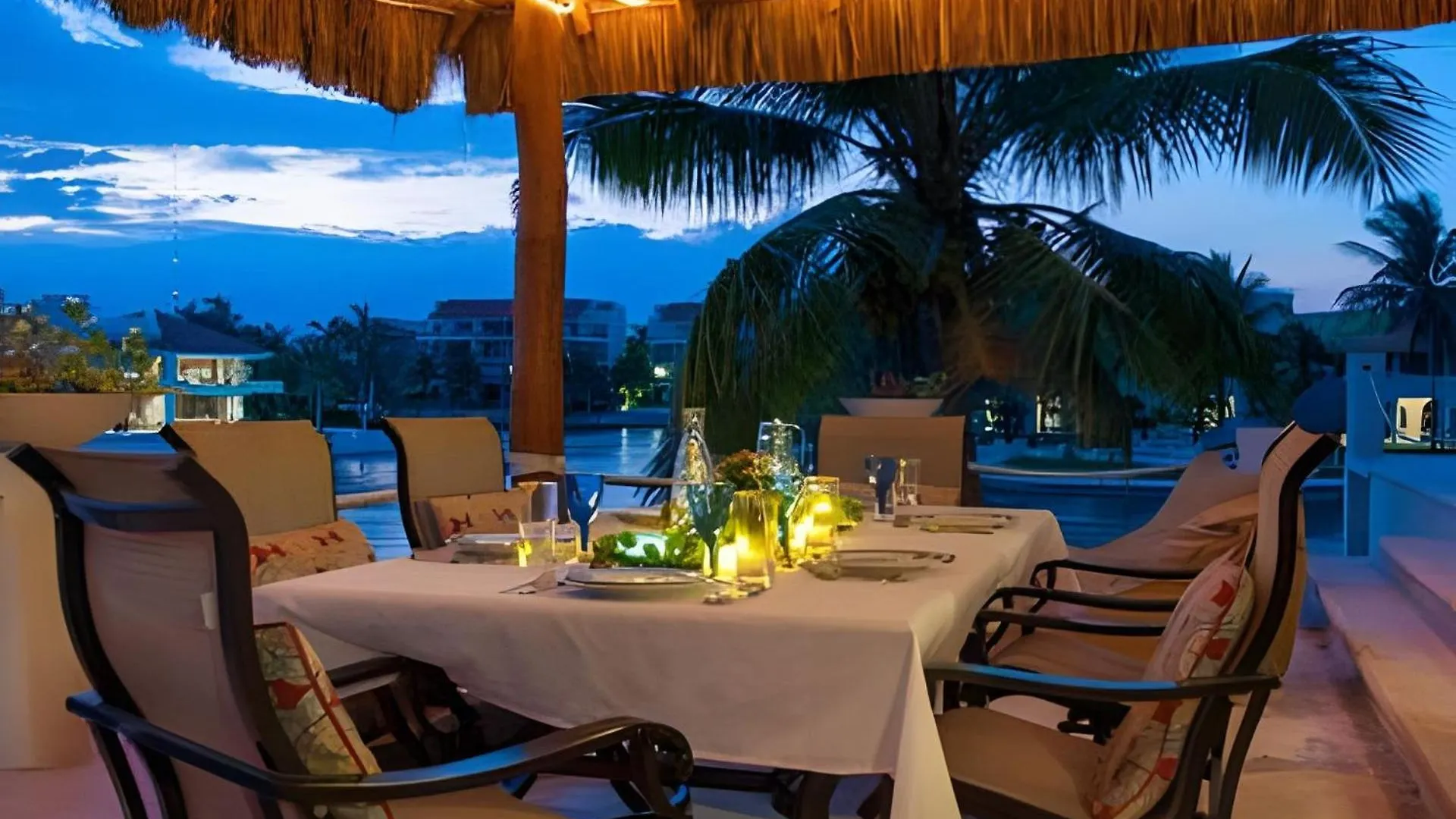 Casa La Torre, Luxury Private Waterfront Villa  プエルト・アベントゥラス