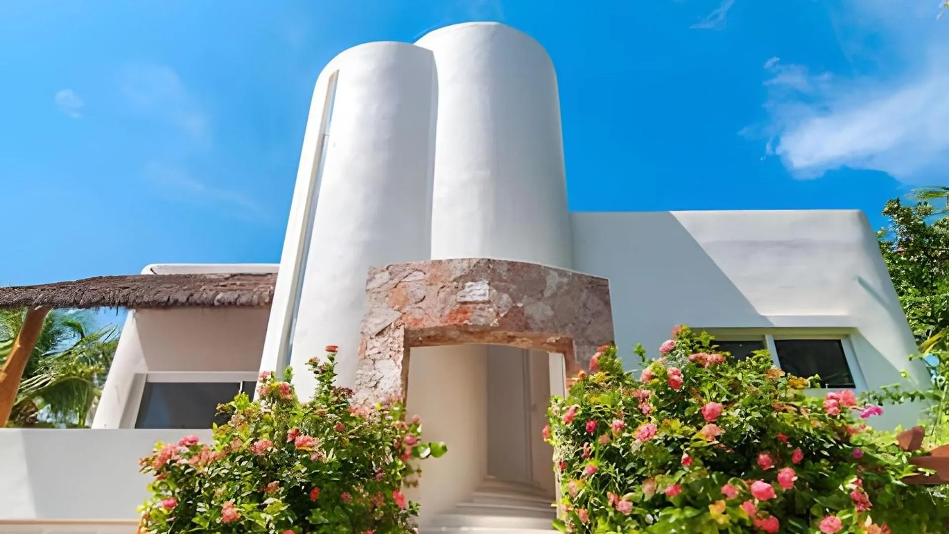 Casa La Torre, Luxury Private Waterfront Villa