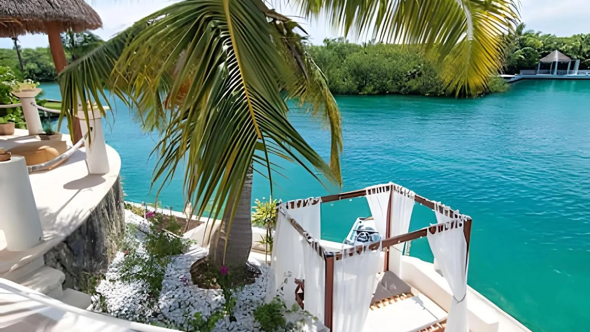 Casa La Torre, Luxury Private Waterfront Villa