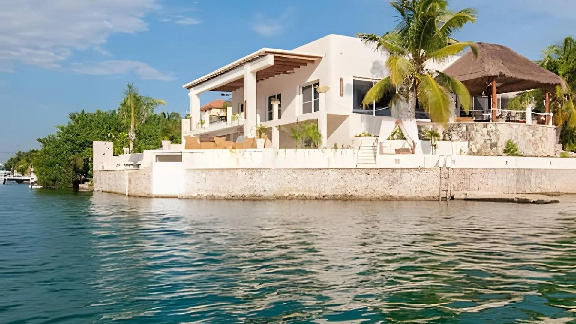 Casa La Torre, Luxury Private Waterfront Villa 0*, プエルト・アベントゥラス