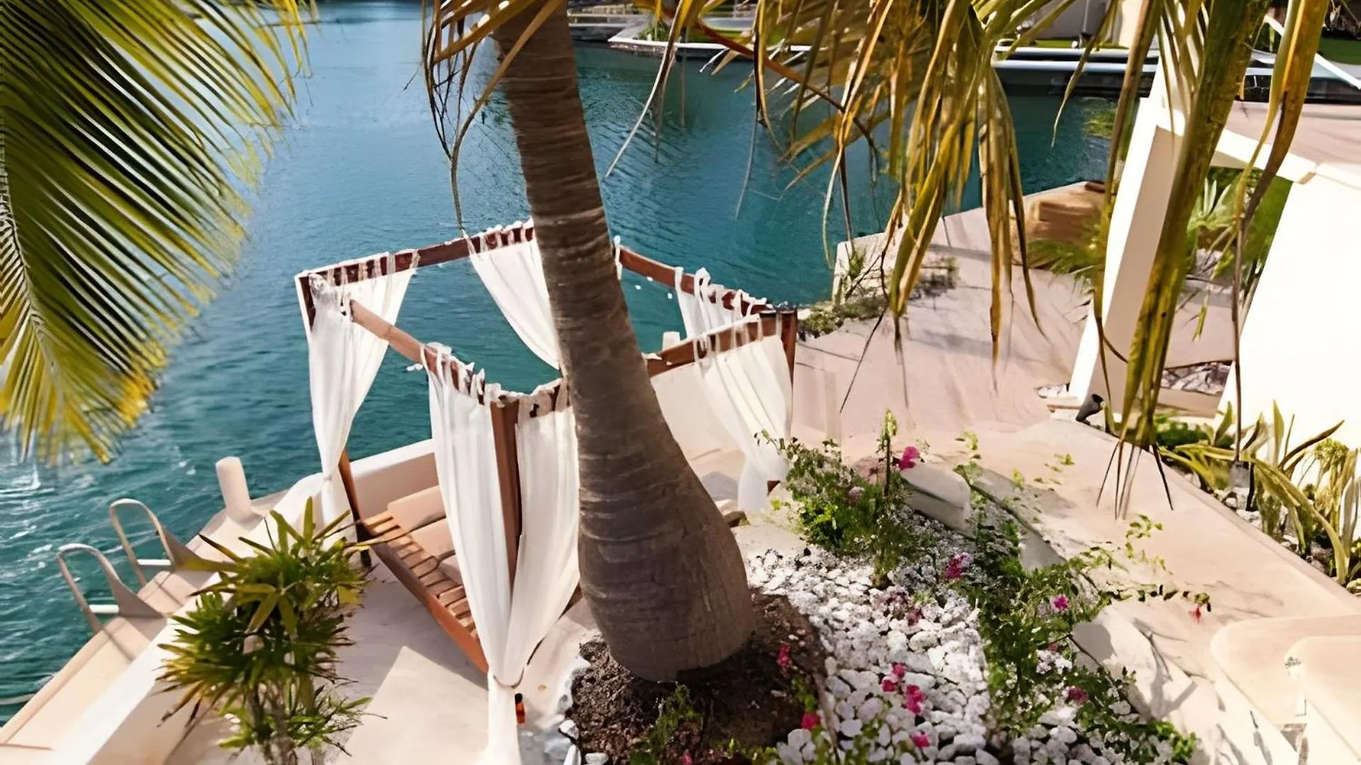 Casa La Torre, Luxury Private Waterfront Villa