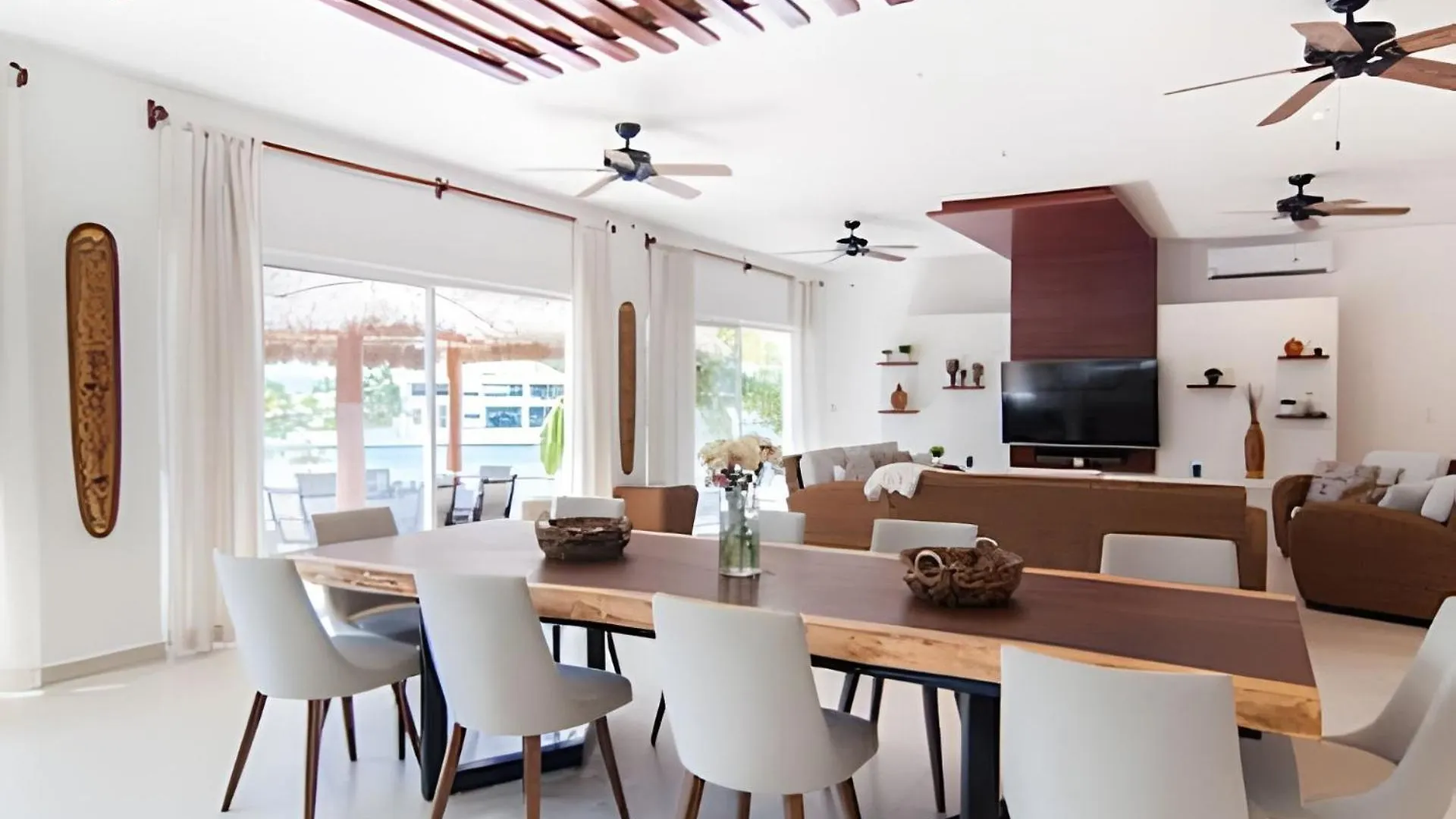 Casa La Torre, Luxury Private Waterfront Villa 0*, プエルト・アベントゥラス