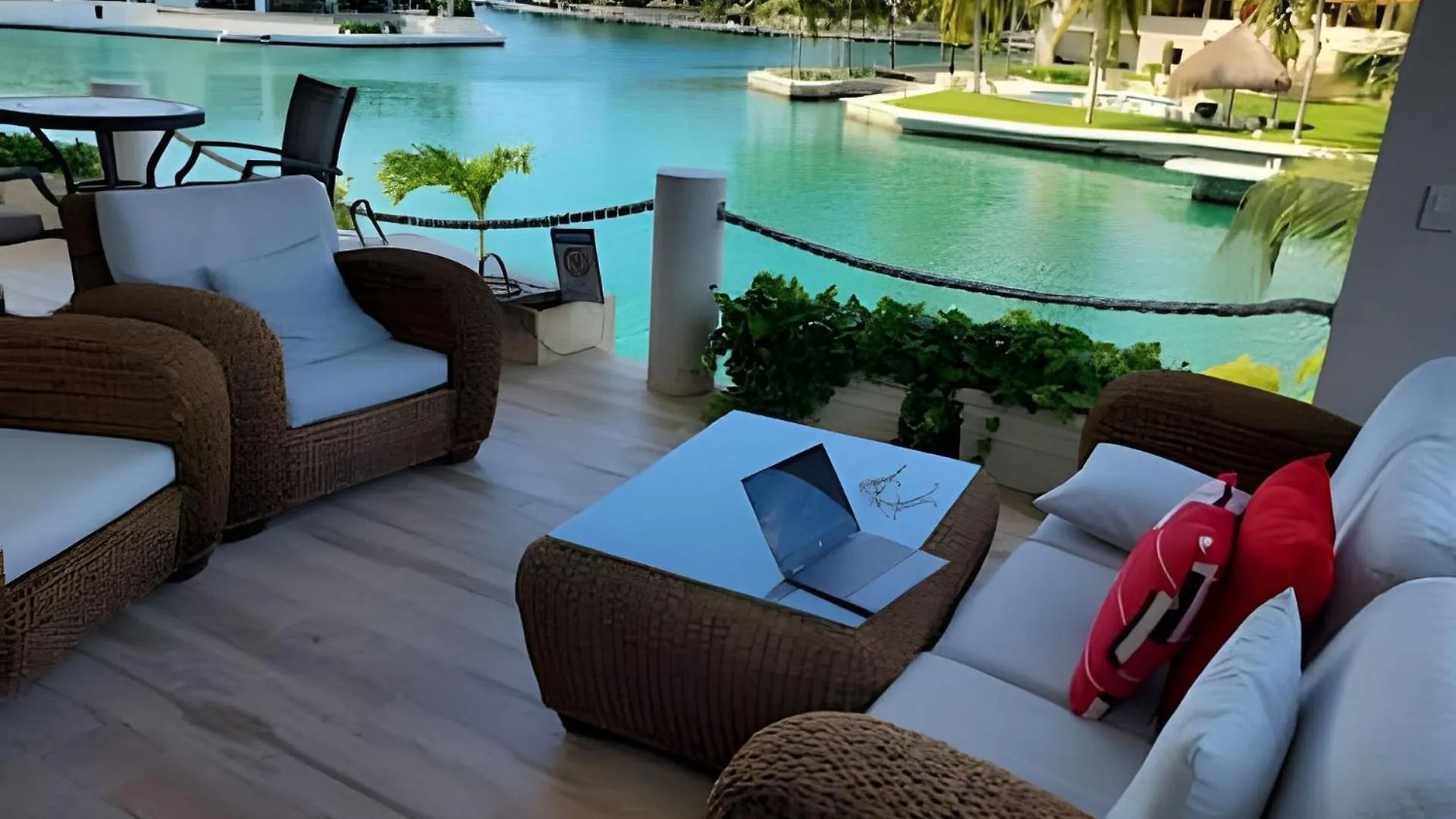 Casa La Torre, Luxury Private Waterfront Villa