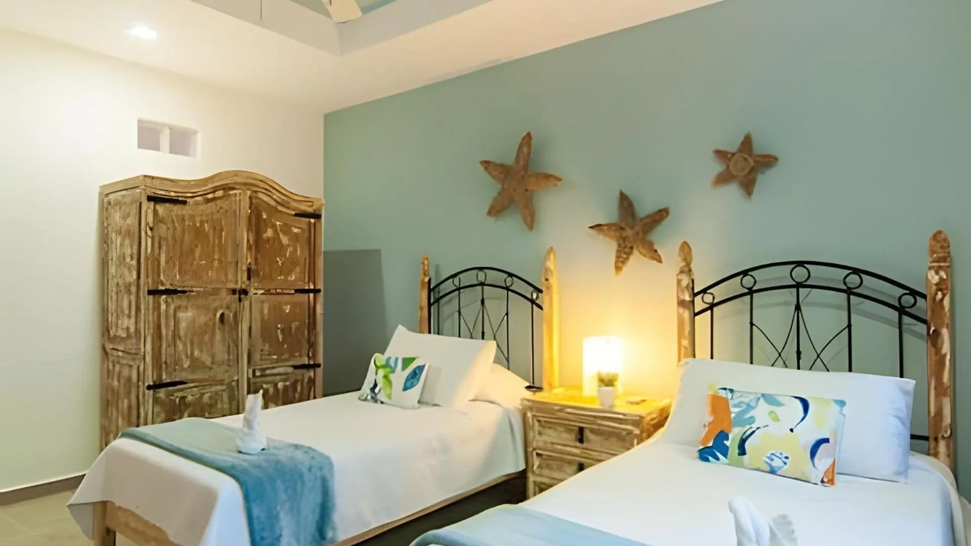 Casa La Torre, Luxury Private Waterfront Villa 0*, プエルト・アベントゥラス