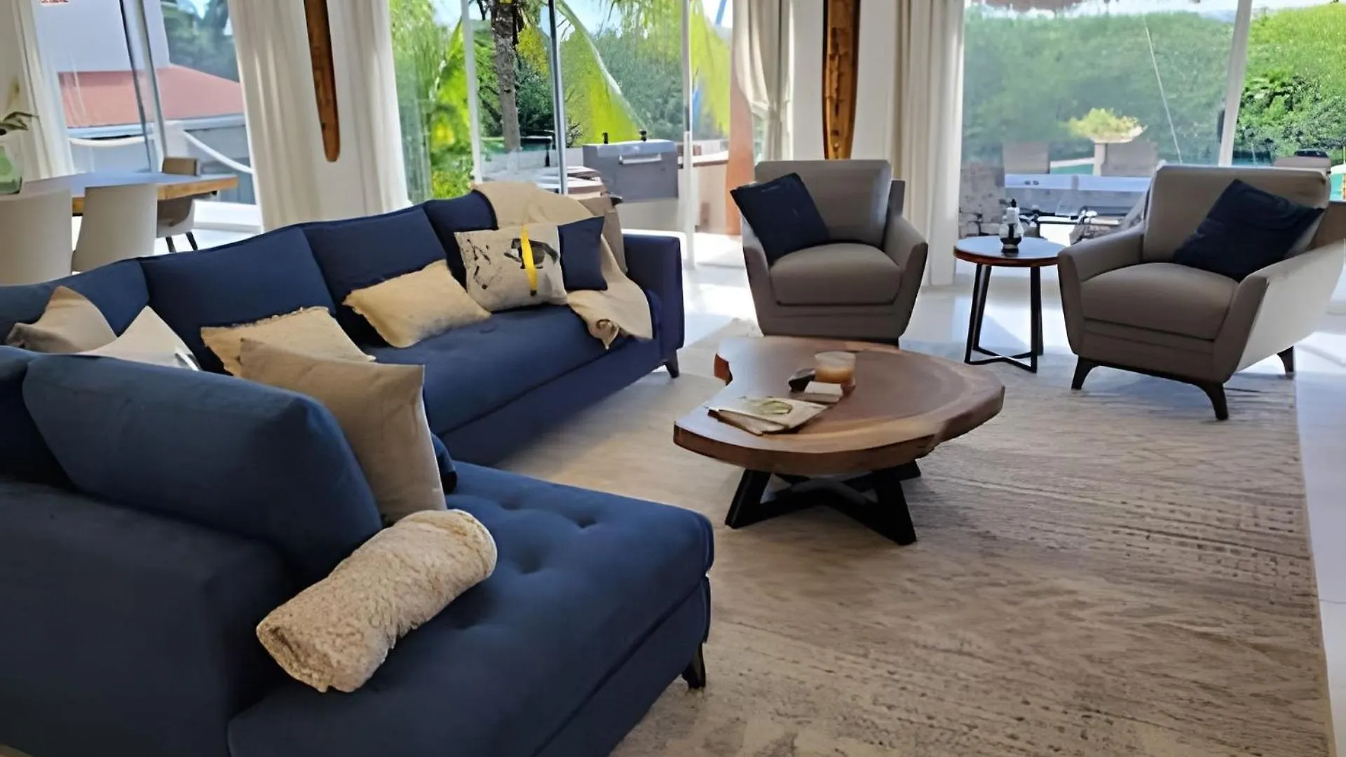 Casa La Torre, Luxury Private Waterfront Villa  プエルト・アベントゥラス