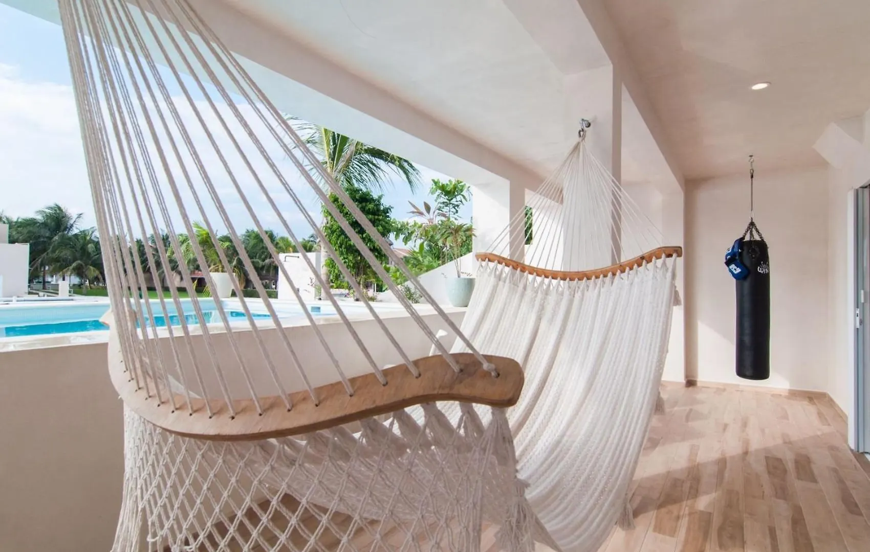 Casa La Torre, Luxury Private Waterfront Villa